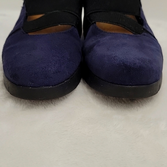 Clark's Daelyn Villa Navy Suede Shoes Size 5 - Picture 3 of 11